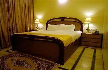 Hotel Zeeras Βαρανάσι