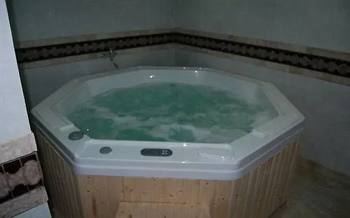 Hotel Zeeras Varanasi
