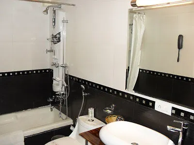 ***  Hotel Zeeras Βαρανάσι Ινδία