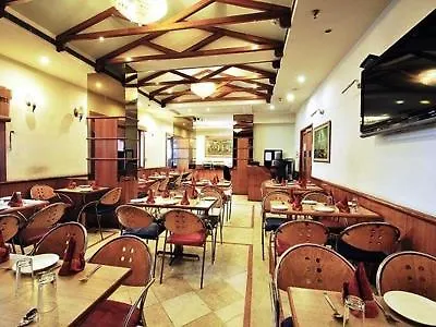 Hotel Zeeras Varanasi